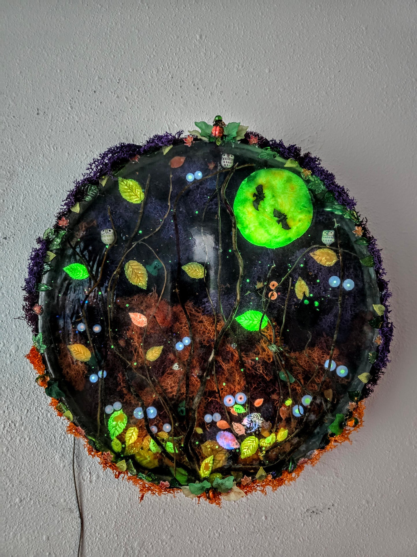 Fun Resin Glow In The Dark Halloween Wall Hanging Decor.