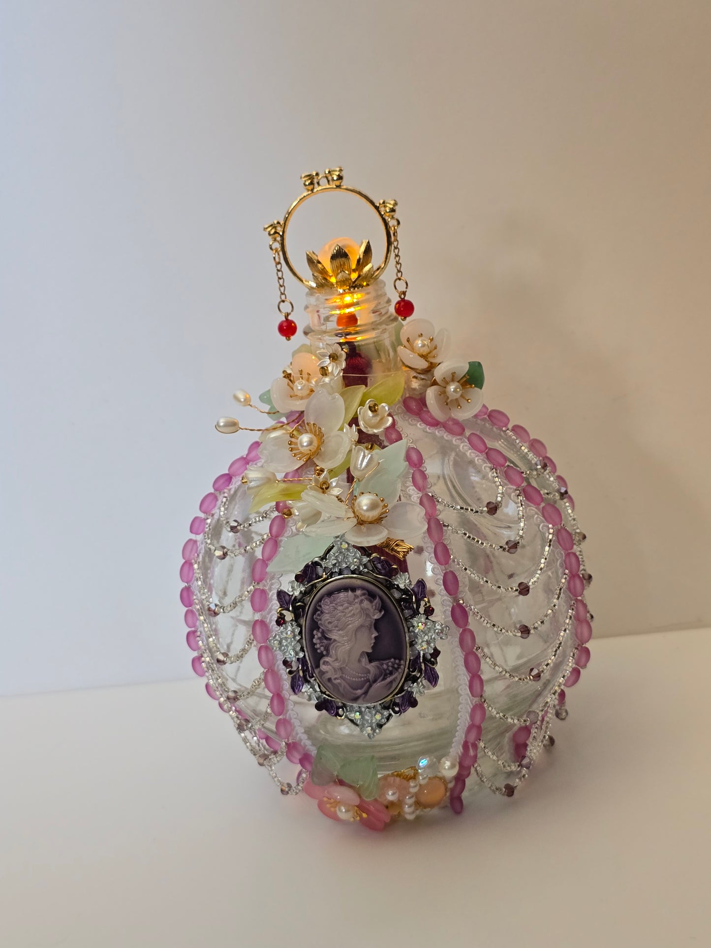 Decorative glass jar