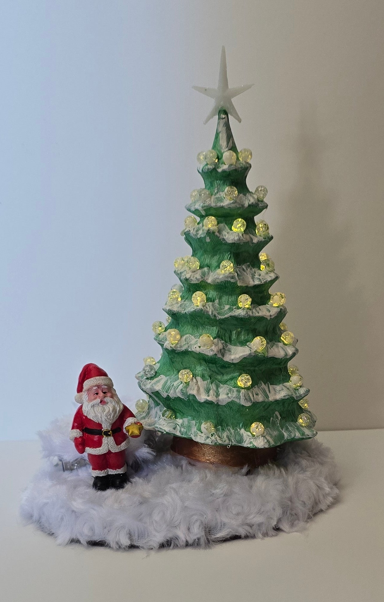 Ceramic Christmas tree with remote lights