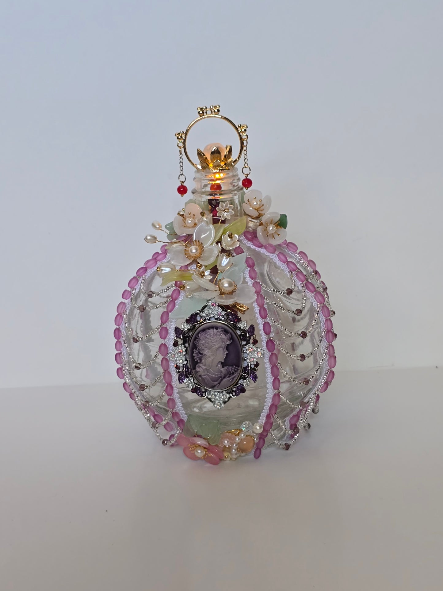 Decorative glass jar