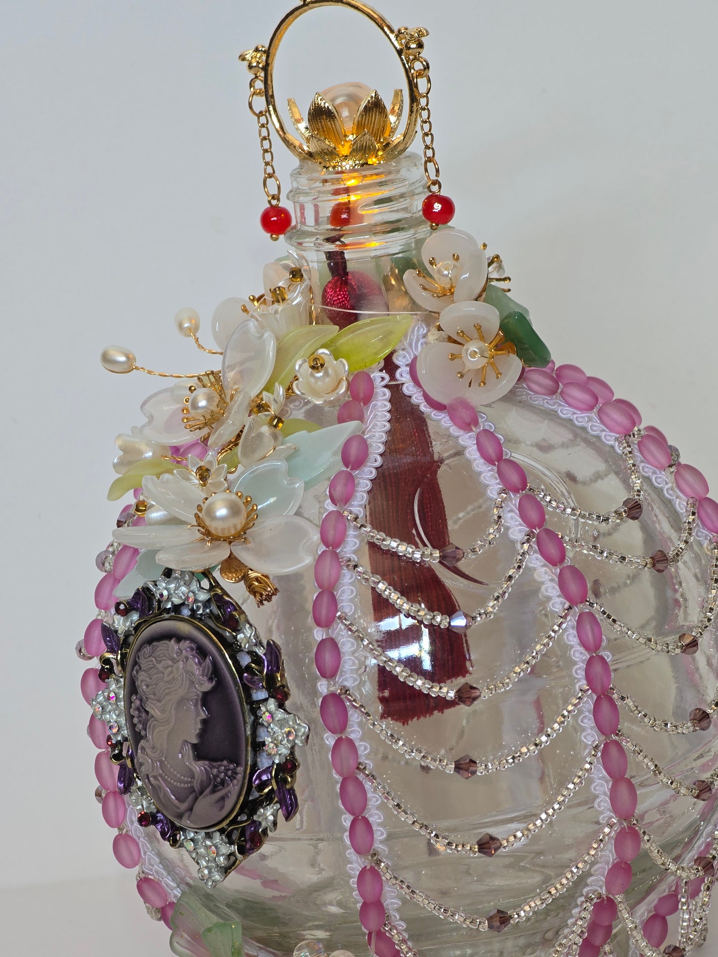 Decorative glass jar