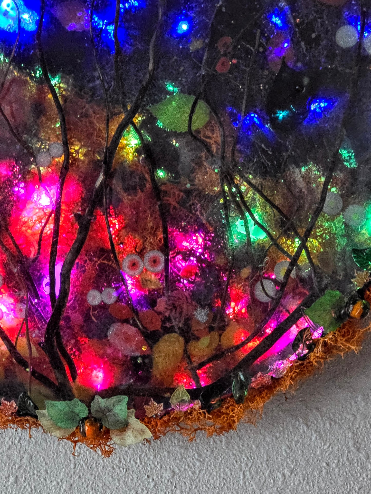 Fun Resin Glow In The Dark Halloween Wall Hanging Decor.